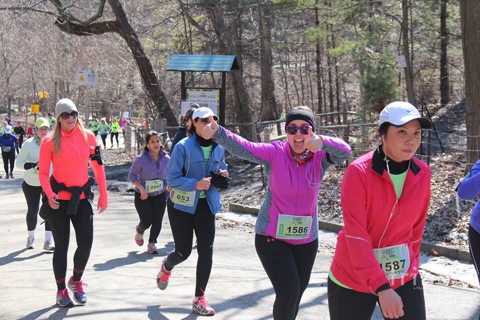 kardiaathletica's tweet photo. Thumbs up to @a_carolinasales rocking #HSROT @RunCRS! http://t.co/LyObWQJrzU