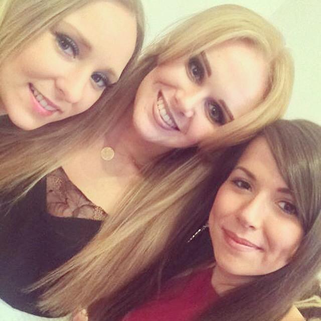 BecRowlands_218's tweet photo. 👭🍸👯 http://t.co/0GqVo7659q