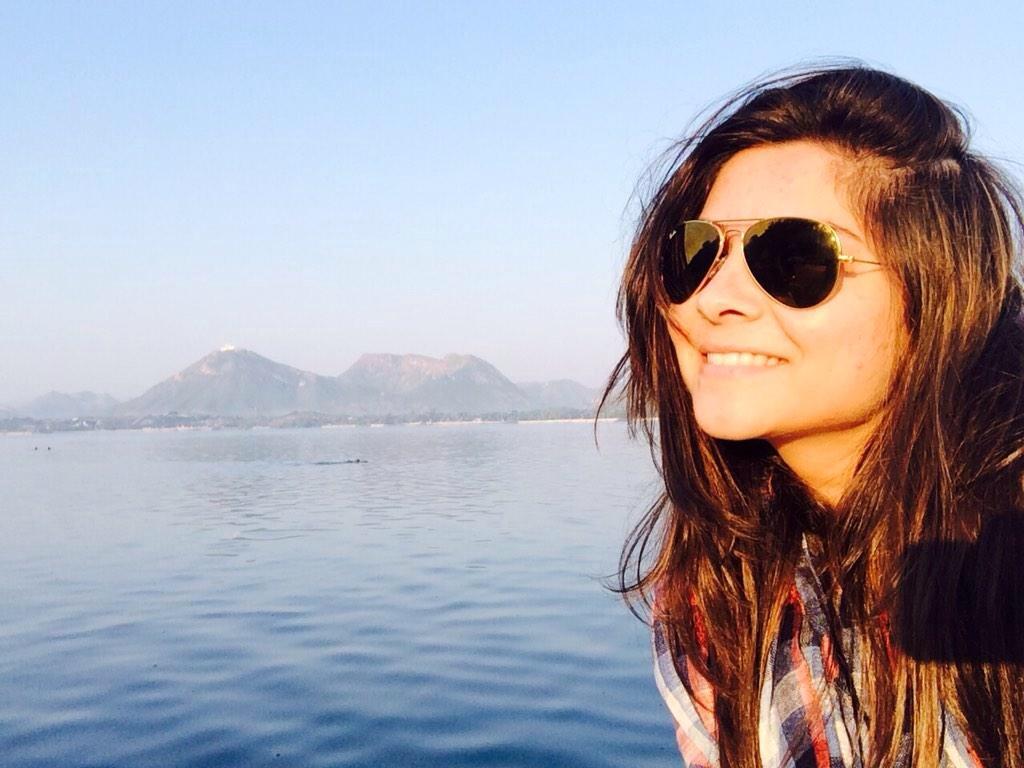 djjotesh's tweet photo. Cute selfie ever @meSonalee #mitwaa #sonale http://t.co/iK3f30nTGu