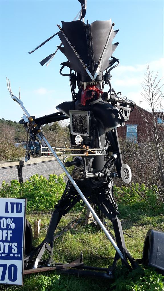 FireGhost1989's tweet image. Saw this on the drive Home, Looks like a Robotic Alien #CoolRobot
