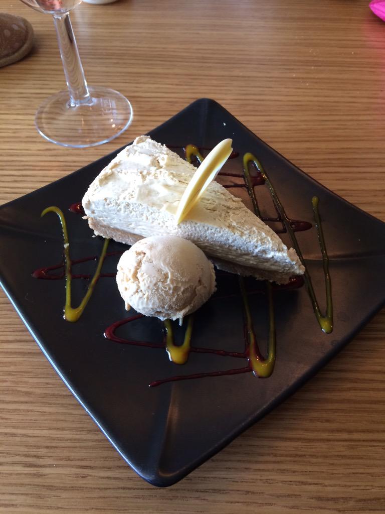 daddeeandco's tweet image. Followed up by an amazing #homemade #baileys cheesecake @TheFoxatLyng