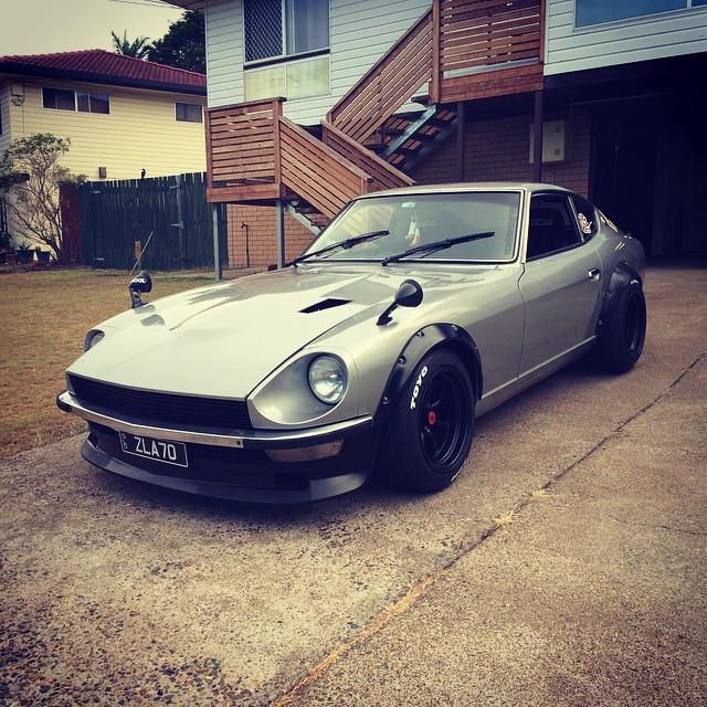 datsunhunter's tweet photo. 🔰 #datsun #dirty30 #datsun240z #slammed #slammedretros #s30 #s30z #stretch #semislick #toyotyres #timetodoanengineb… http://t.co/buyIaIiB4H