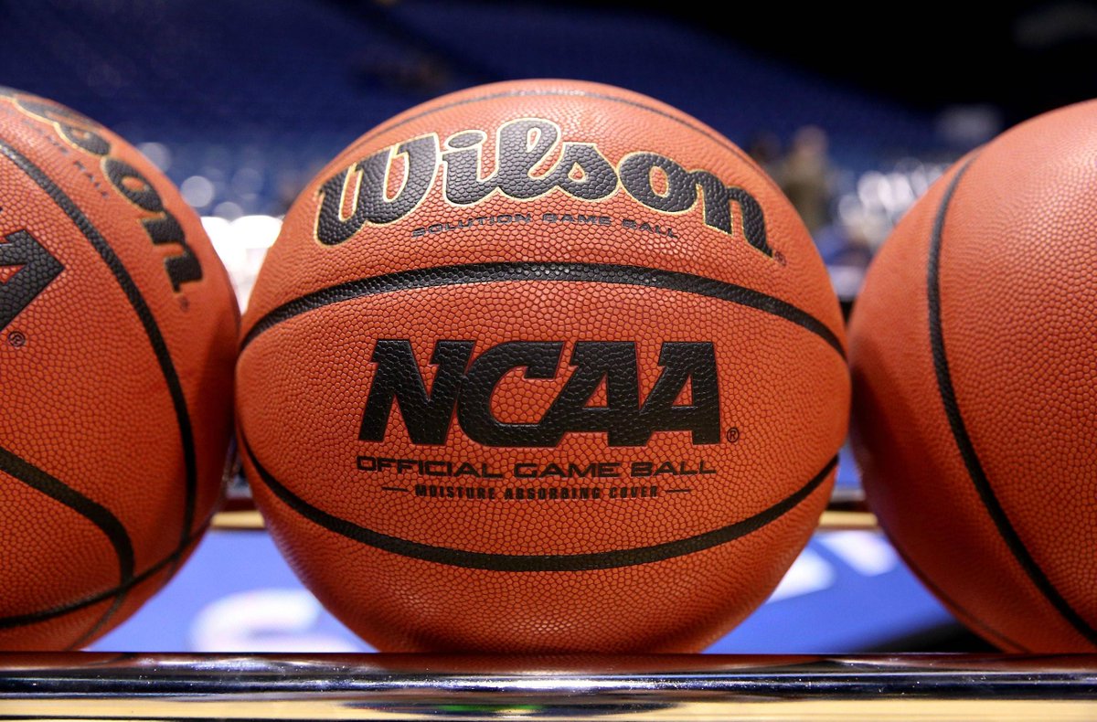 alchemyatgios's tweet photo. #GoBucky #GoDuke Stop by and watch the game tonight @Alchemy! #NCAA #ChampionshipGame http://t.co/i0jow0FPis