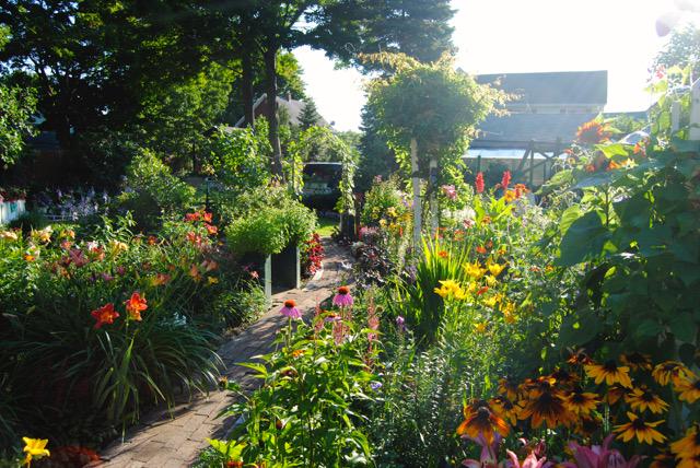 The Buzz Around Hamburg Garden Walk is Saturday &amp; Sunday, July 11 &amp; 12. For more info, visit buff.ly/1HjuroV