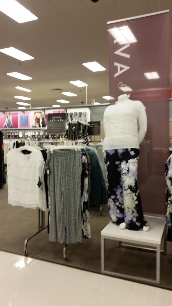 kendnlee's tweet photo. New VA set means awesome new Mannequin outfits!! #softlinessales http://t.co/VbBMKI6KzN