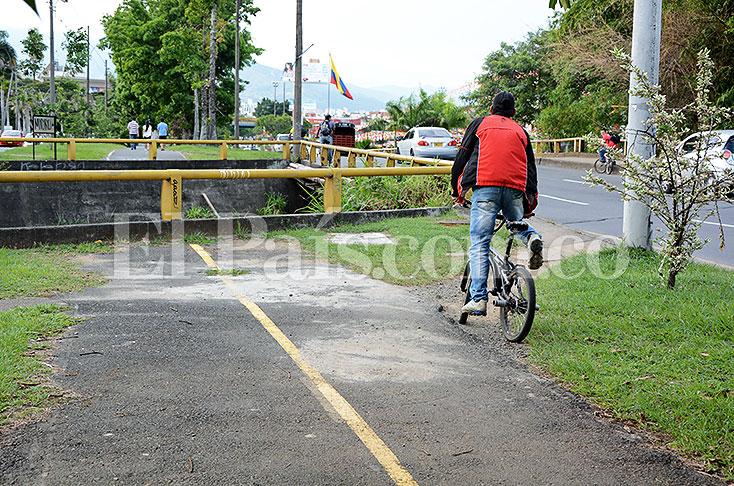 GermaAGB's tweet photo. Bicicleta, la opción de movilidad que pide más vías en #CaliCo http://t.co/lvbTUDTf0U vía @elpaiscali http://t.co/PARoBk57Us