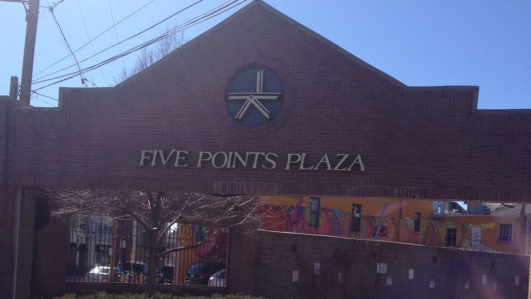 EaterDenver's tweet image. Former Great Divide head brewer gears up to open Spangalang Brewery in Five Points. eater.com/e/8070586?utm_…