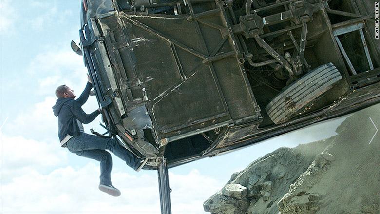 Araimelmarcano's tweet photo. "@CNNEE: 'Rápido y Furioso 7' rompe récords mundiales a toda velocidad http://t.co/mw7tv6J5N4 #Furious7 http://t.co/Wk8DDYewfT"