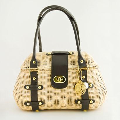 JohnWindJewelry's tweet photo. @GiftsandDecMag loves our woven Penelope bag for spring &amp; summer! #johnwind #handbag #spring http://t.co/SB0OqnFaCG http://t.co/gA4NWSZtc6