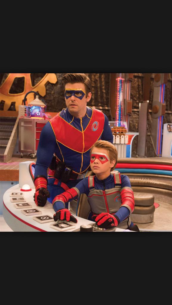 GONE (@henrey_dangersh) on Twitter photo 