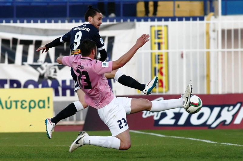 Dimitrovski looks to make a block