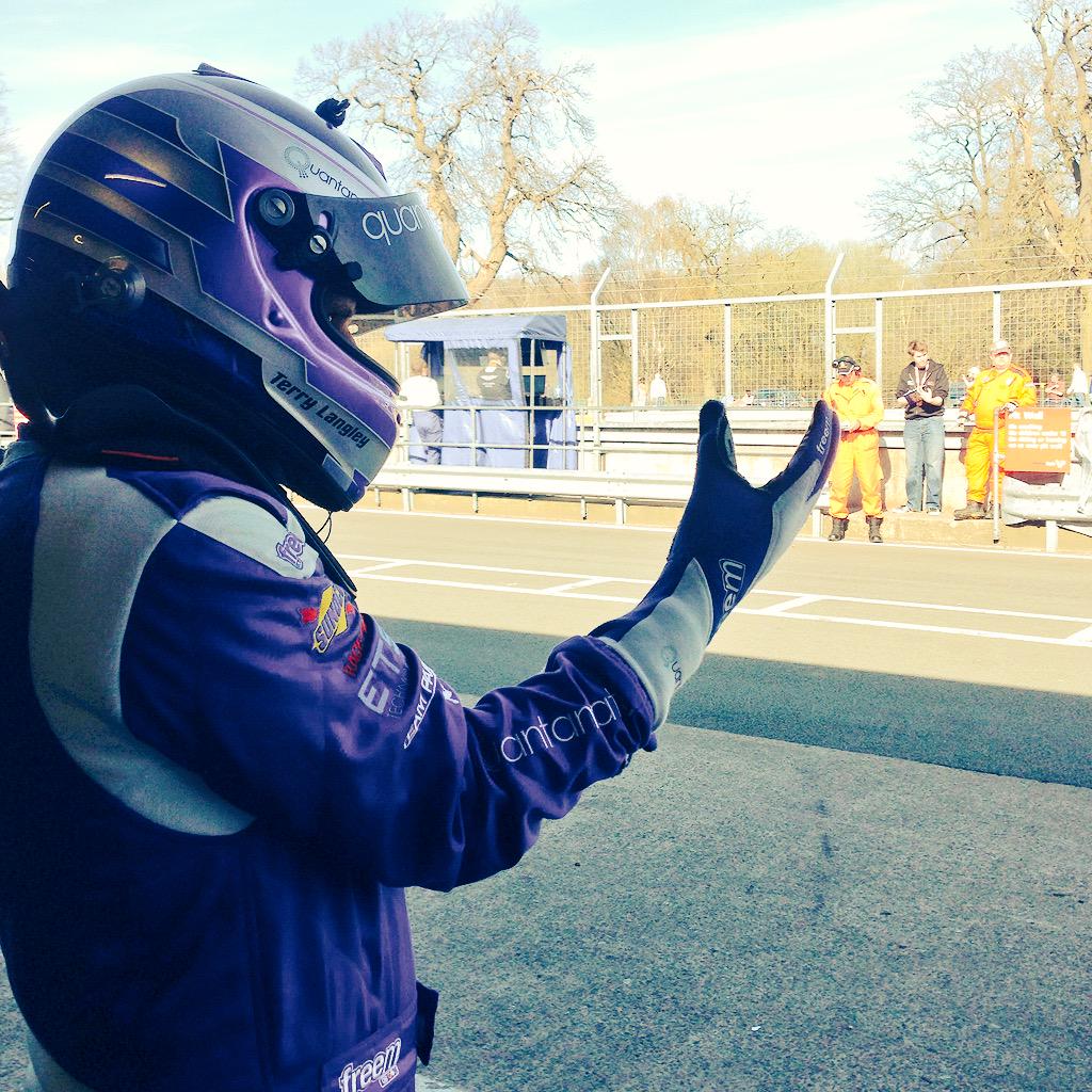 Quantamatic's tweet photo. Caption competition... @TerryLangley73 @BritishGT @AMR_Official #QuantamaticRacing #AstonMartin #TheClaw http://t.co/xzFTlE0NqR