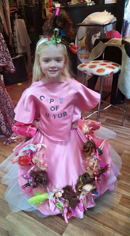 ChioCouture's tweet photo. Lookin fab in Chio Couture ...<3 princess Lola with dolls of all cultures! Handmade @ChioCouture http://t.co/FS0bAjLwRw