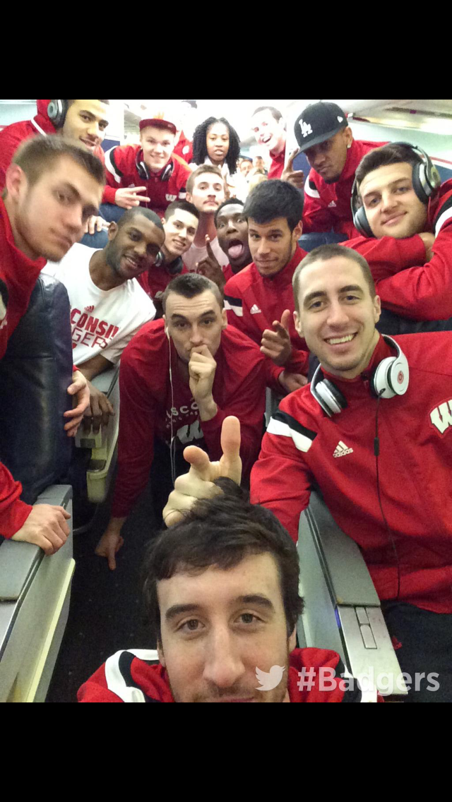 DCAdventureCntr's tweet photo. Go Get Em' Boys! Bring home that Championship tonight! #slamdekker #frankthetank #Badgers #MakeEmBelieve http://t.co/eXs4IYhRnr