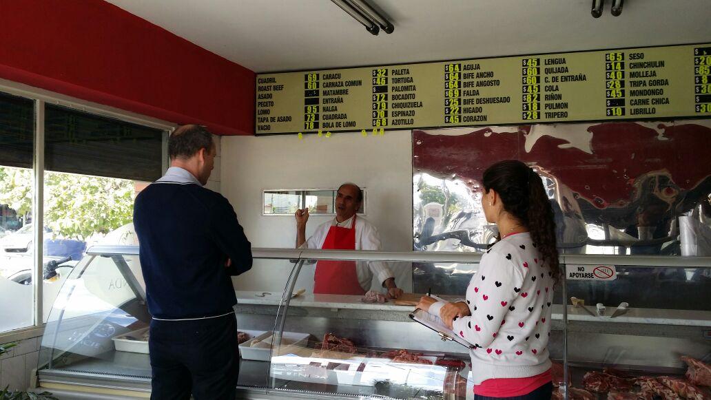 chubyleguizamon's tweet photo. Recorrimos San Carlos, hablamos con vecinos y comerciantes, les contamos como es la Ciudad que queremos http://t.co/C9ZwAuY5mR