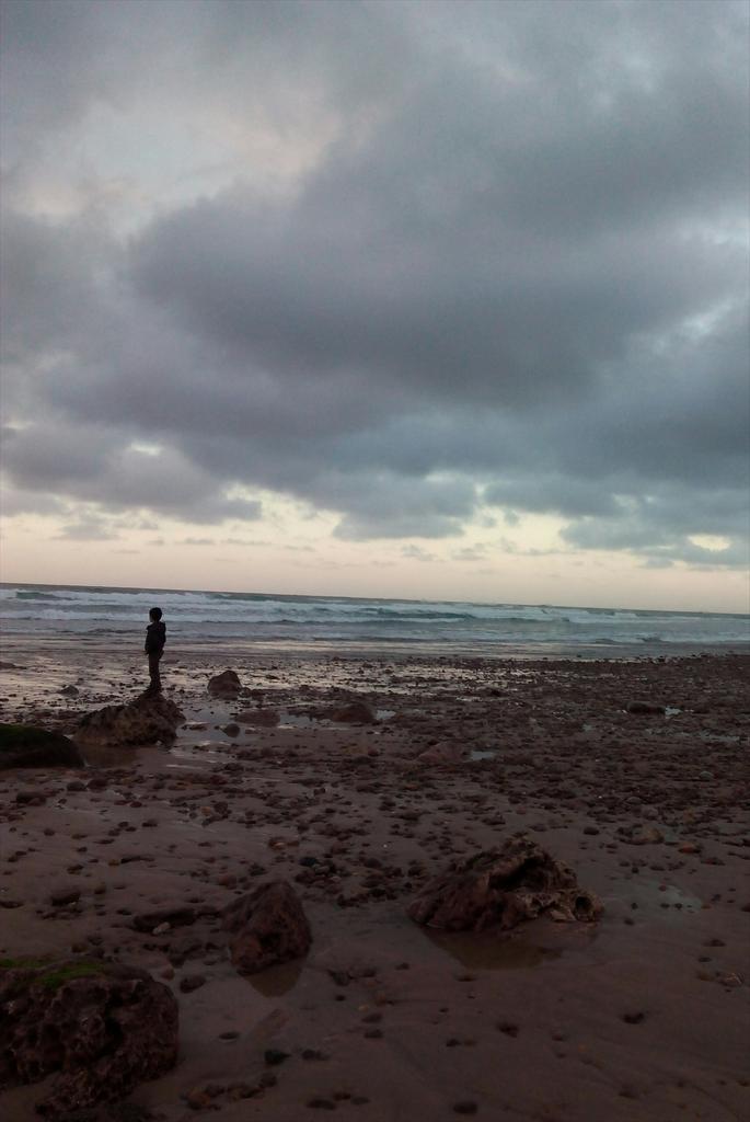elena_erocha's tweet photo. Esperant el raig verd
#JulesVerne #RaigVerd #tapicadults http://t.co/Bp0izhvBBd