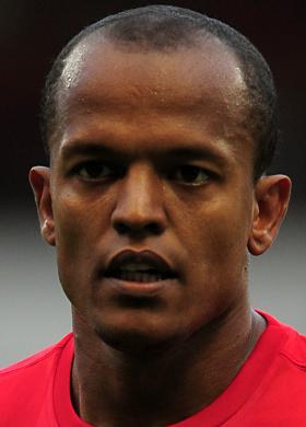 Happy 34th birthday to the one and only Robert Earnshaw! Congratulations 