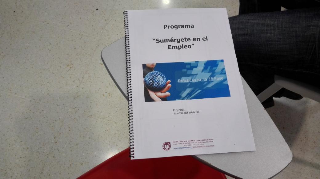 IMEFOR's tweet photo. Damos la bienvenida al #curso "Sumérgete en el empleo" en Montilla @Ayto_Montilla http://t.co/LxhGWVY0EG