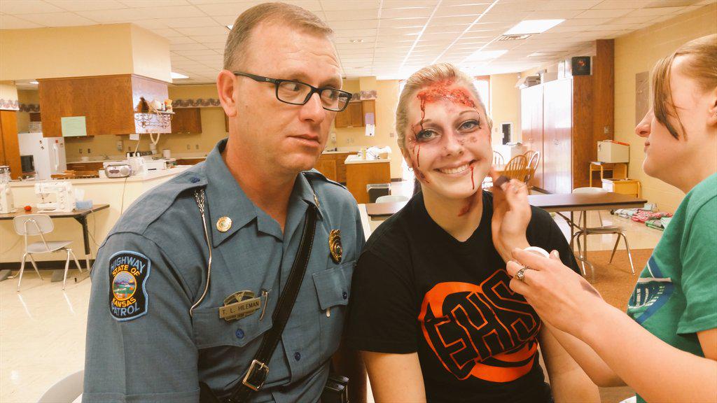 TrooperTodKHP's tweet photo. Getting geared up for the #MockFatality with the very #scary @Olivia_Reiter_ She plays the fatal victim! http://t.co/ATGMf8Zt8k