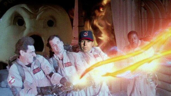 AnthonyDiPiero7's tweet photo. .@SportsTimeOhio The Ghostbusters needed a new recruit. The Klubot. #FirstPitch15 http://t.co/JMrreavMaI
