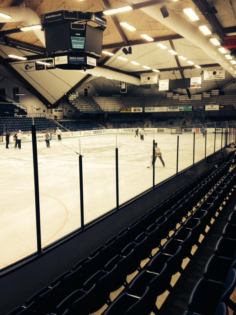 Umaine_Fiji's tweet photo. Thursday night at 5pm come see the Greek Life All Star Team take on @UMOClubPuck in the Alfond for two great causes! http://t.co/OLoPdp7XTG