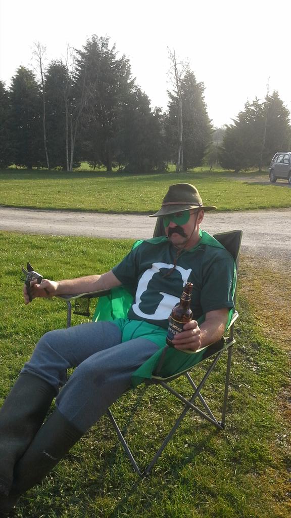 GardensMoreNW's tweet photo. The #SecretGardener relaxing with secateurs always close at hand #Sheldrakes1 @rosie_d @WestKirbyTap @MeresEddie http://t.co/lHU1u0H78C