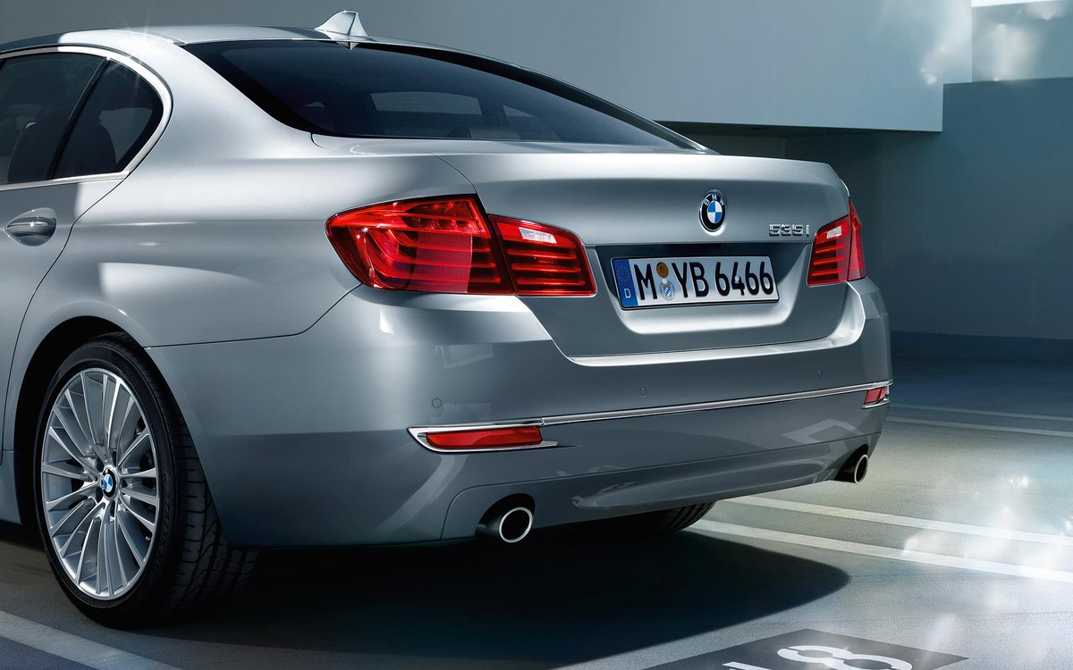 Бмв ф10 задний. Bmw m550d f10. Bmw m5 f10 diffuser. Bmw 5 f10. Бмв м5 ф10 сзади.