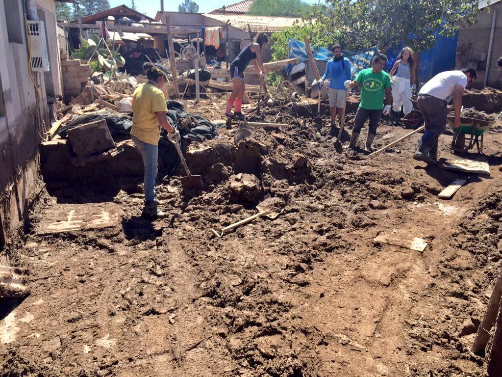 aleeguiguren's tweet photo. Situación actual en el norte, trabajando para mejorar!! @biobio http://t.co/M6oeizJByH