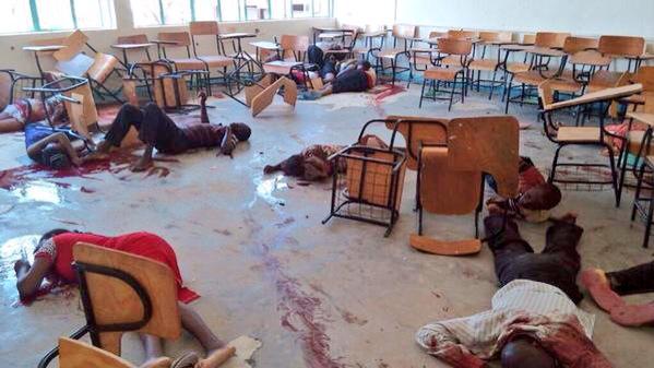VidaPrimero's tweet photo. Recemos por los cristianos asesinados por el Estado Islámico y ¡para que alarmen más que unas estatuas!
#JeSuisKenyan http://t.co/s6IM9Ij1UM