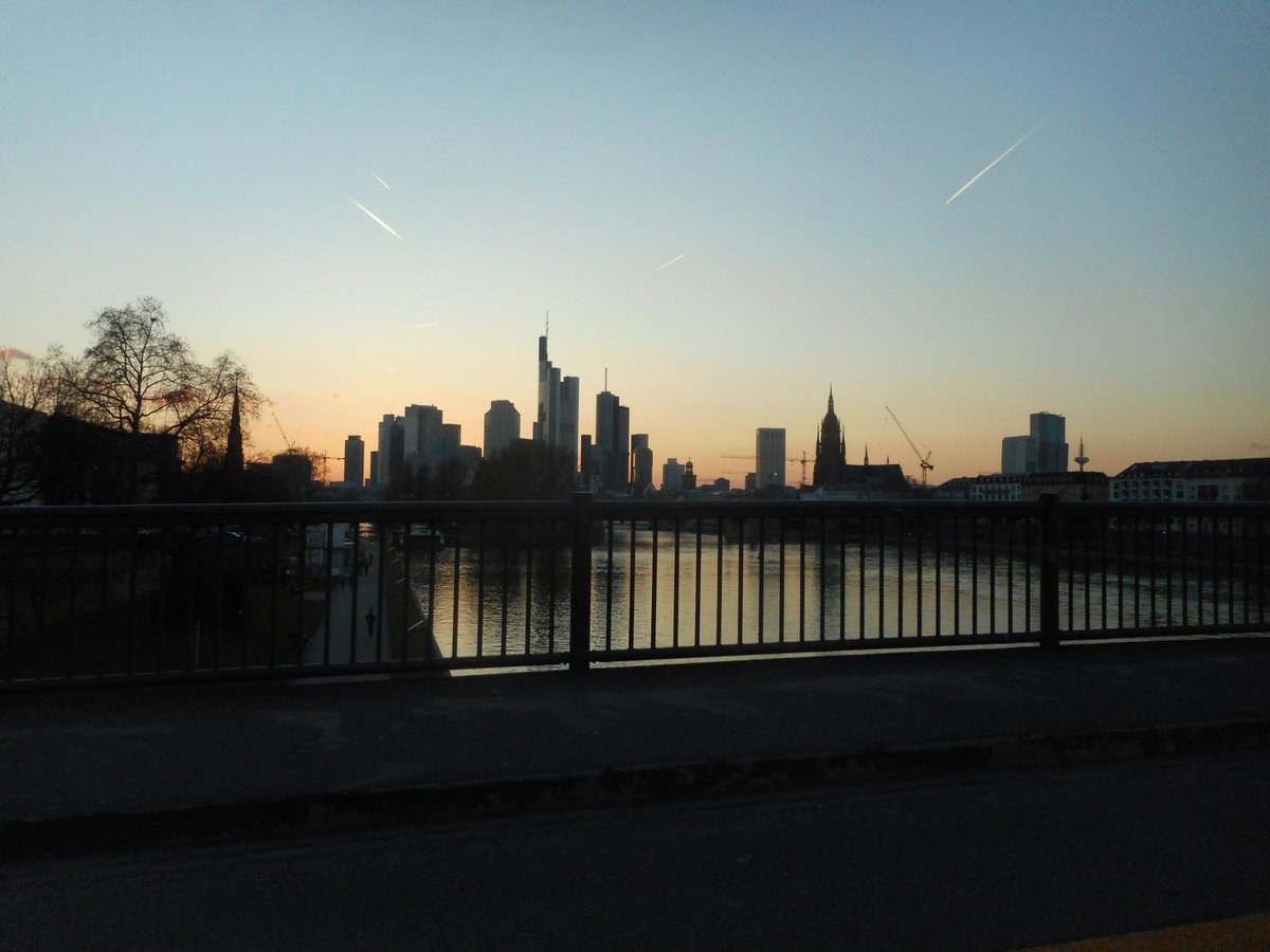 ausgeostert #frankfurt - schönen Abend mainfrankfurt!!