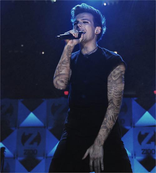 bio (@kinkylcuis) on Twitter photo 