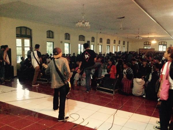 Wah matur nuwon njar @anjaraltozuriy: Keren (y) "<a href="/suryaakk/">surya wahyudi</a>: this is <a href="/BRUTHUSYKHC/">BRUTHUS HARDCORE</a> ""