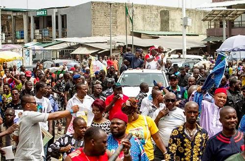RenewedHopeUK's tweet photo. [PHOTONEWS] @ProfOsinbajo Joins @AkinwunmiAmbode To Campaign In Lagos | #Ambode2015 @ToksAfikuyomi @DeleMomodu http://t.co/EXdVSZwljs