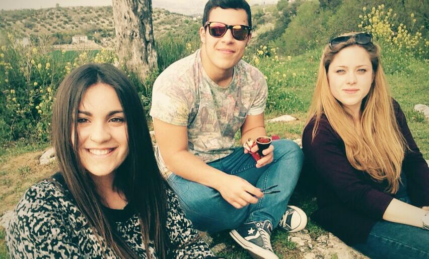 Crisberlanga3's tweet photo. Finde inmejorable con mis amores @Ivan_polo1 @raquelvalverrde #Losquiero #Vuelvechoringa💞😳❤ http://t.co/bnICoh0ttB