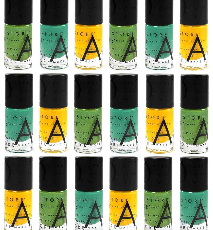 MakeUpStore_es's tweet photo. Tanto si sigues de vacaciones como si vuelves a la rutina, ¡hazlo con un color nuevo! http://t.co/uLoIy98MBN http://t.co/kzrAzJytkn