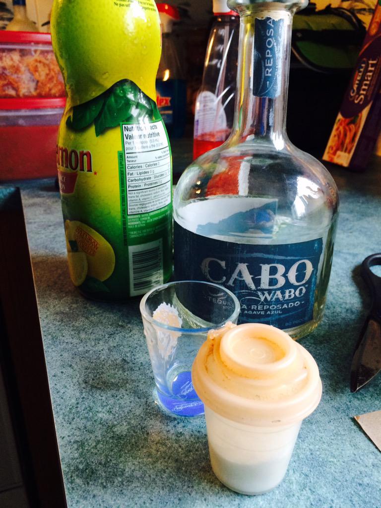 CalgarySweets's tweet photo. A couple shots of @CaboWaboRocks to warm up on a cool Monday night #WarmFromTheInside #warmfuzzies http://t.co/AZb8VU2B29