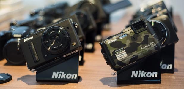TheBromanceCrew's tweet photo. Nikon now has a selfie stick for its line of point-and-shoot cameras http://t.co/f8CmYQK0F6 http://t.co/pOzSl3uQux #TBCTech