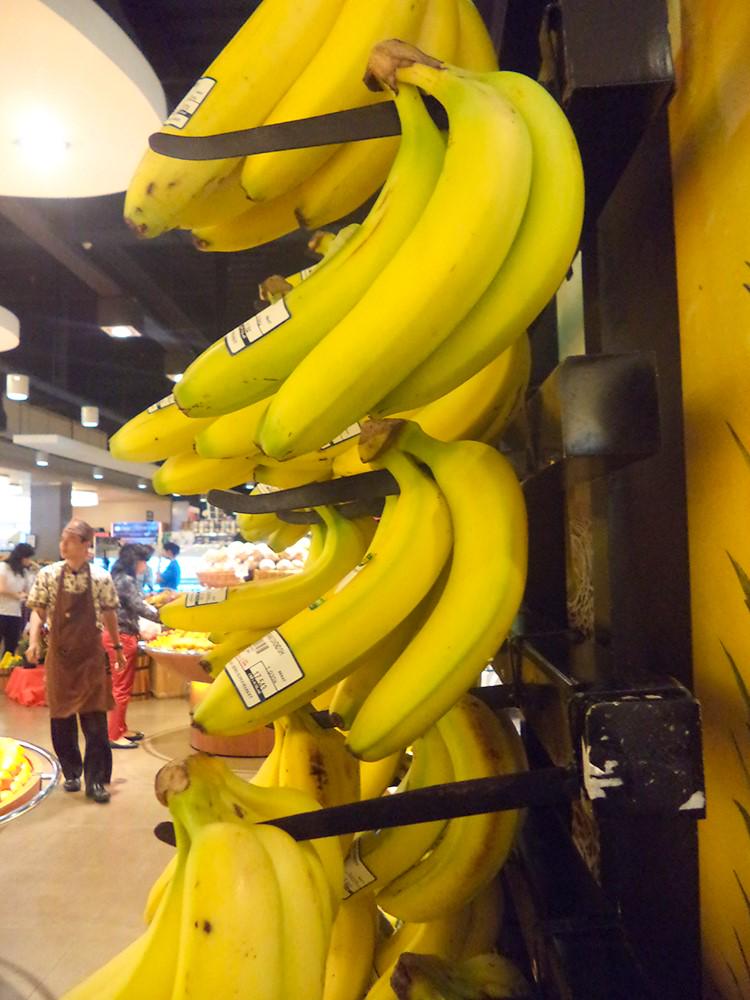 HEROSupermarket's tweet photo. Pisang banyak dikonsumsi karena lezat dan termasuk buah yang sehat khususnya untuk Jantung http://t.co/DcKruWlOAB