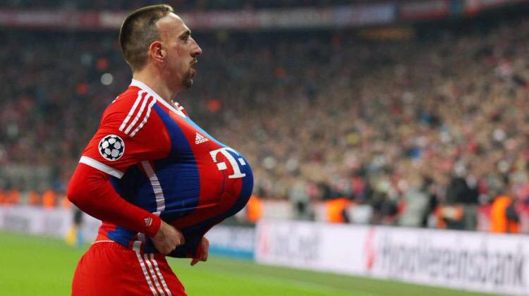 Happy 32nd birthday to the king of Bavaria, Franck Ribery!

All the best & get well soon, Francktastic!  