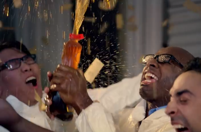 DennysDiner's tweet image. Why are all these people celebrating? youtube.com/watch?v=ICuc5v…