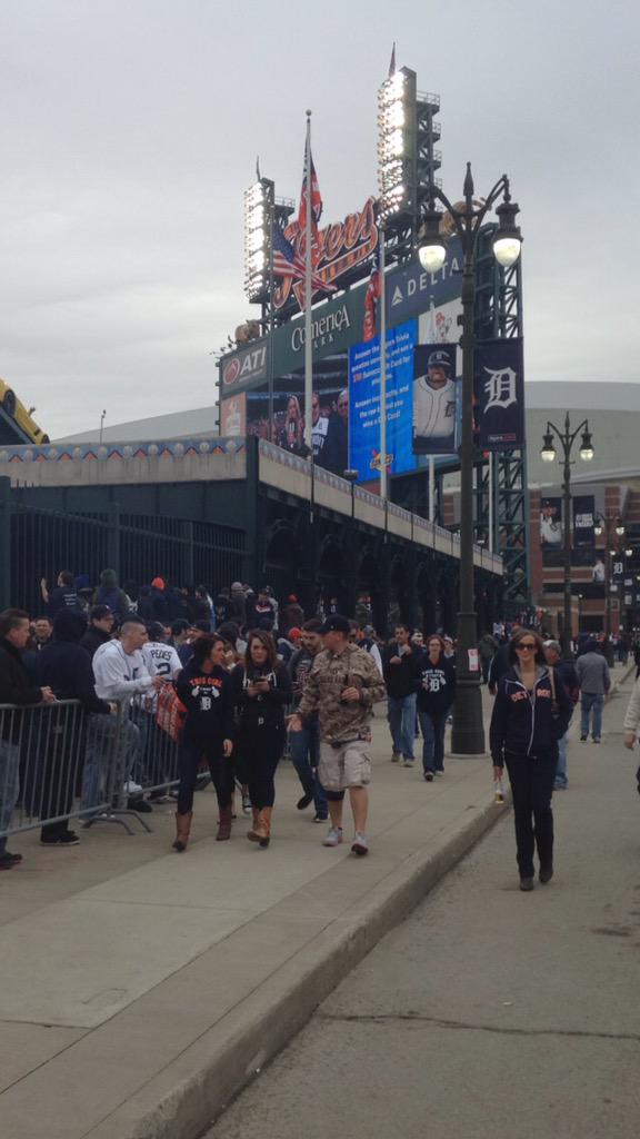 emit_reeb's tweet photo. Opening day Tigers... @ssikich4 I hate you #wewon #partytime http://t.co/MjFFhjxbJ0