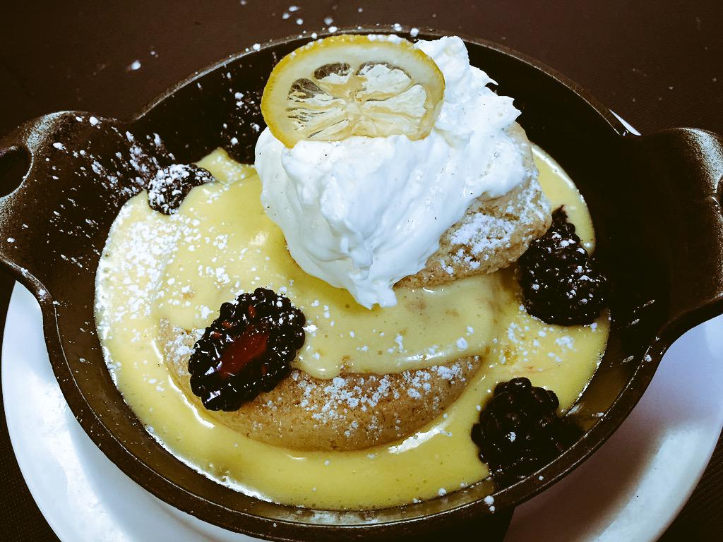chefjustusfrank's tweet photo. Lavender Shortcake, Lemon Curd, Chantilly Cream, Blackberries...special dessert for tonight. http://t.co/LTXgoLwvVu