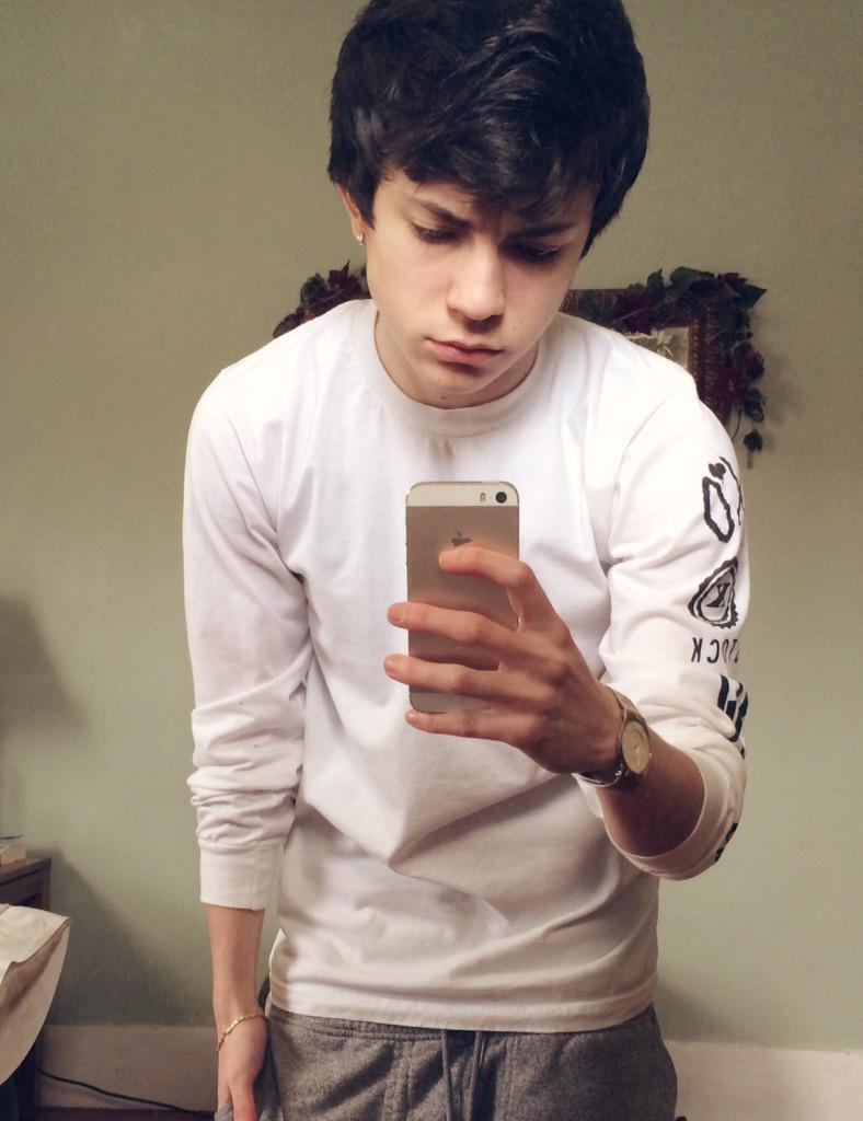 itsSamCollins tweet picture