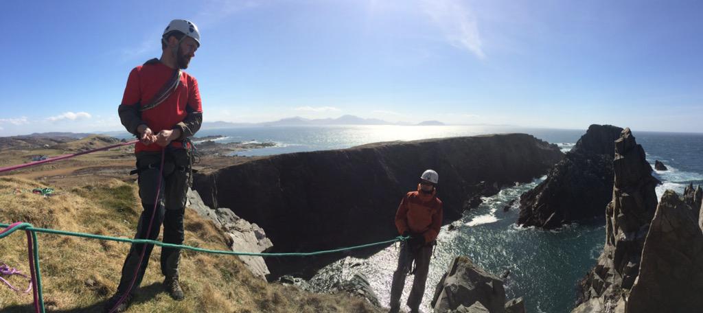 donegalclimbing's tweet photo. Lowering in2 the sea with Mt Errigal in the distance #Inishowen @Errigal_Hostel @Failte_Ireland @_BigMountain @rte http://t.co/Ud5YSQiTCZ
