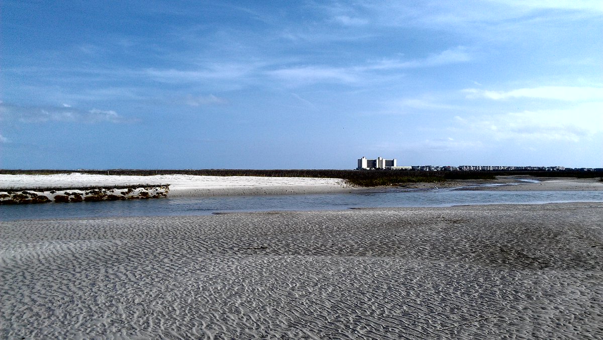WBNCUS's tweet photo. A view of Shell Island from the north end today. http://t.co/SOLT9JkkkD
