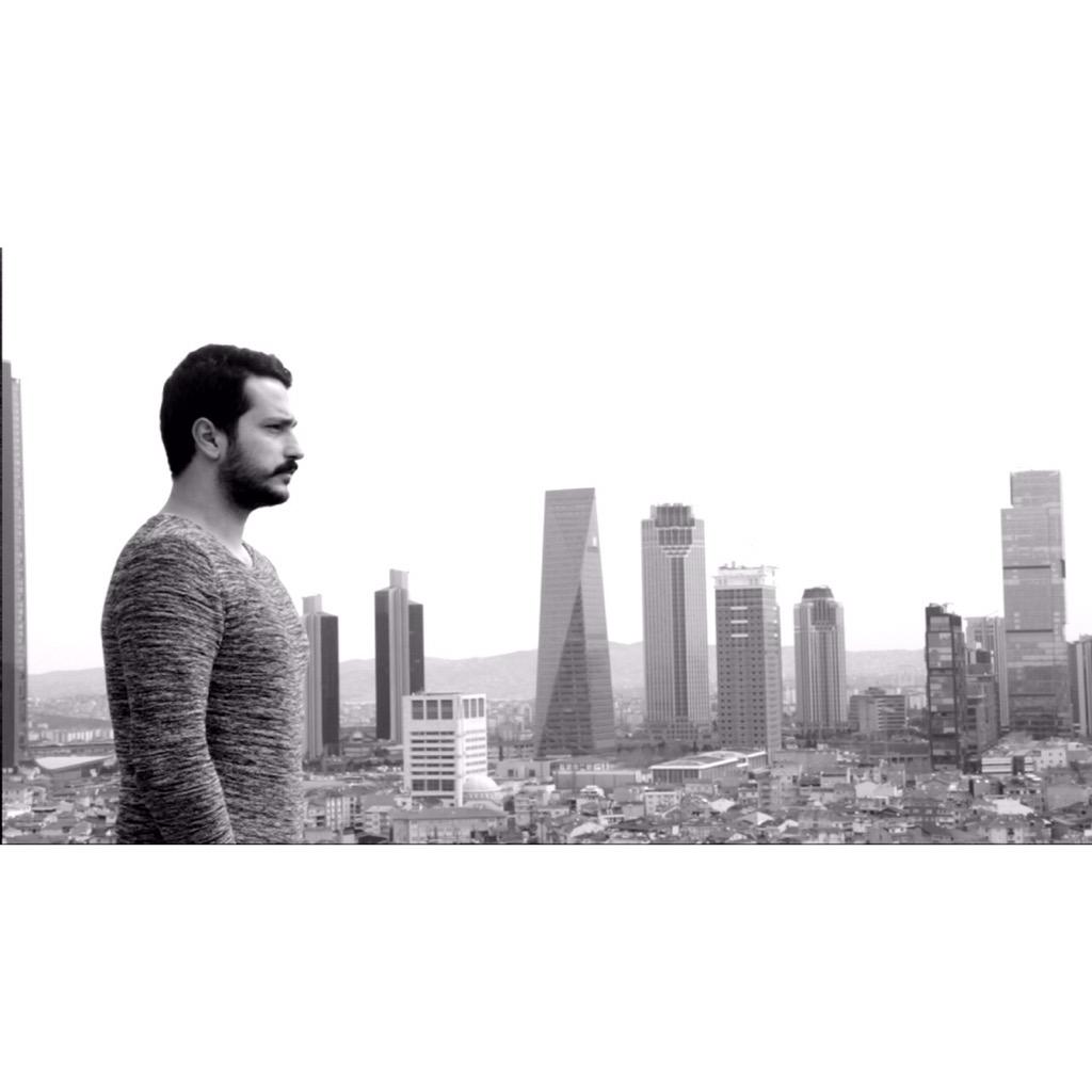 erkamaydar's tweet photo. 3.klip için kolları sıvadık ilk  görüntüsünü "An itibariyle" sizlerle paylaşıyorum 
☺️ http://t.co/vNblm7Nysg