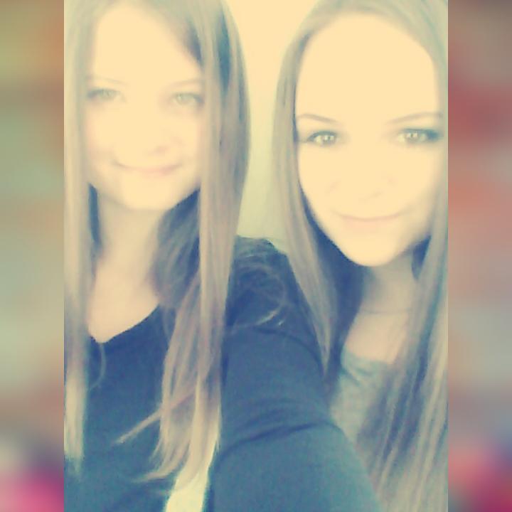 ujfannii's tweet photo. #instasize #followme #followus #bethlen #best #friend #love #Easter <3 *.* @diaakovcs http://t.co/K91dWxGTWd