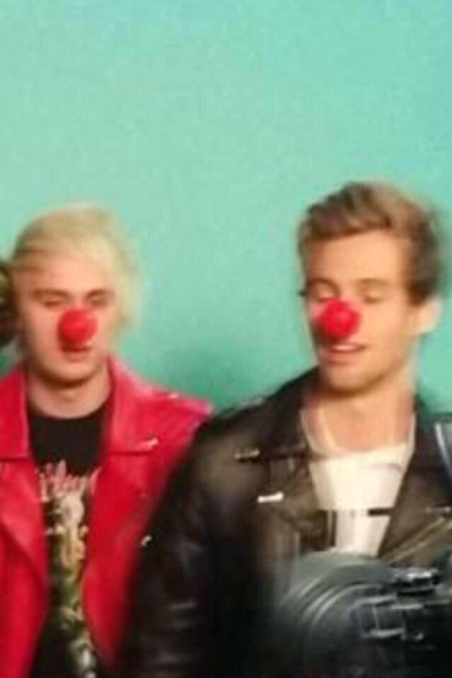 bestmukepics (@bestmukepics) on Twitter photo 