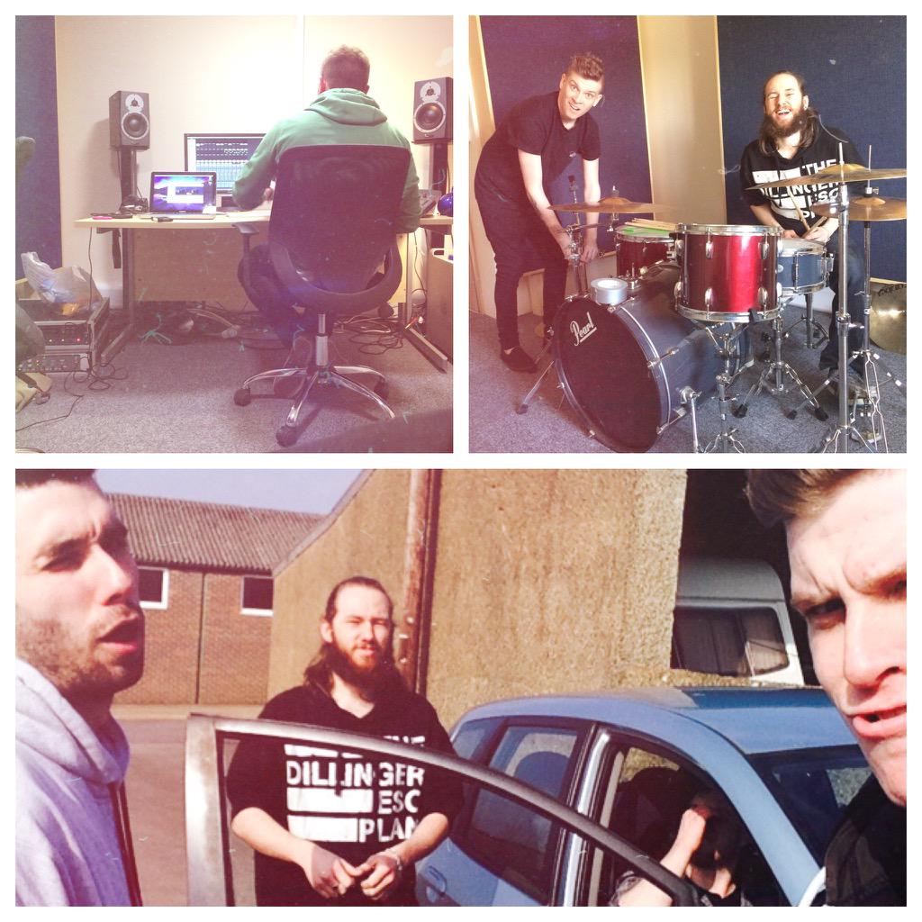THEMBROADS's tweet photo. Well rock me side ways. Them Broads did some recording today. #thembroads #metal #MetalMonday #MusicMonday #heavy http://t.co/KAjg4iRCB0