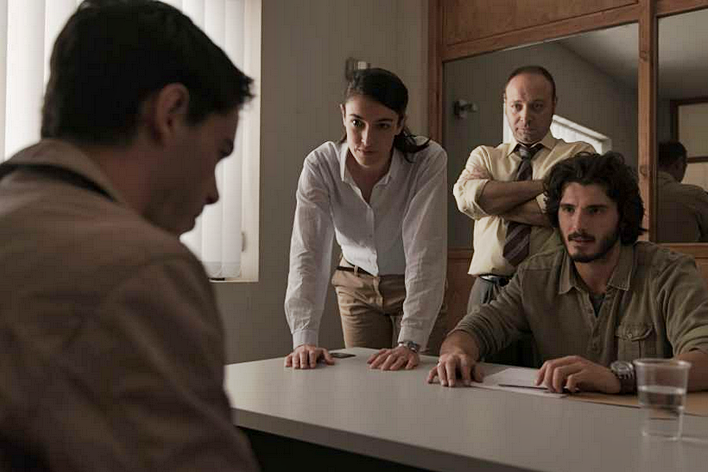 teleaudiencias's tweet photo. #BajoSospecha7: ¡Deseando ver el último capítulo para conocer la verdad. Grandísima serie. Queremos 2ª temporada! RT http://t.co/yCZDRBcMjf